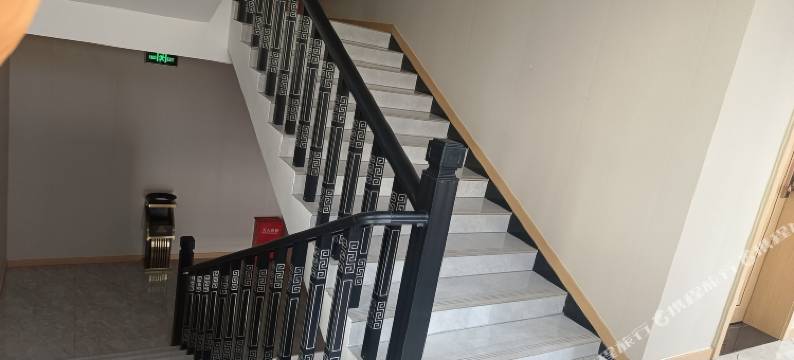 丁青县吉祥宫酒店图片