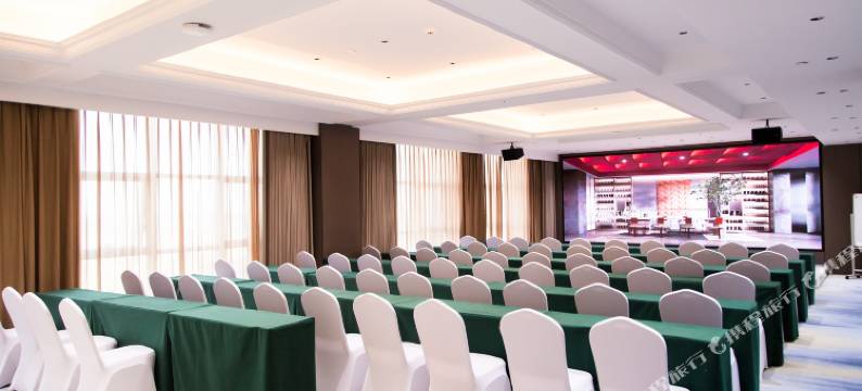 乐途云酒店(昌吉学院店)图片