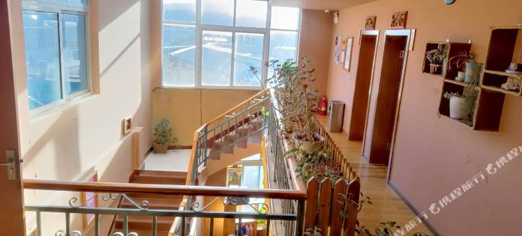 香格里拉善熙·日照金山观景美宿(独克宗古城店)图片