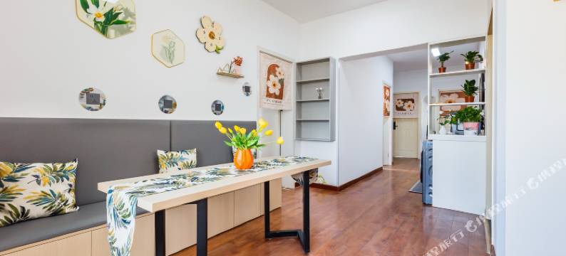 行者顺青年旅舍(大唐不夜城纬一街地铁站店)图片