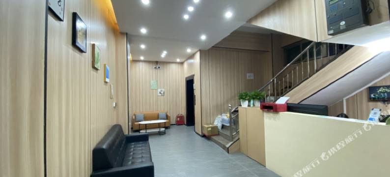 兴华美居公寓(深圳宝安国际机场店)图片