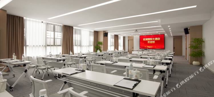 宏澜国际大酒店(经开大道吉利商用车店)图片