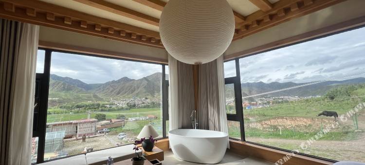 夏河一念山居图片