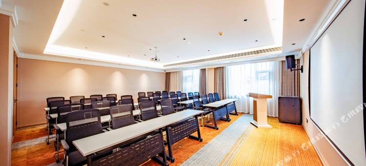 维也纳酒店(襄阳鱼梁洲店)图片