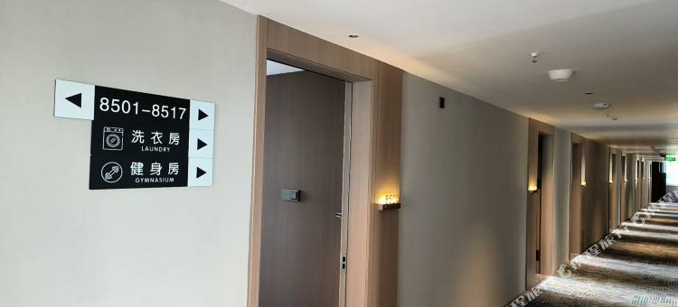 Bincheng维多利亚酒店(八一广场青山湖西地铁站店)图片