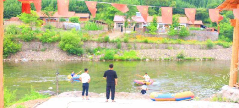 宽甸万花谷福源山庄图片