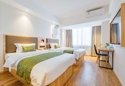 Greentree Inn (Shanghai Jingan) Hotel Overview