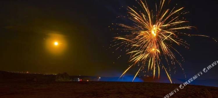 大漠明月露营基地图片