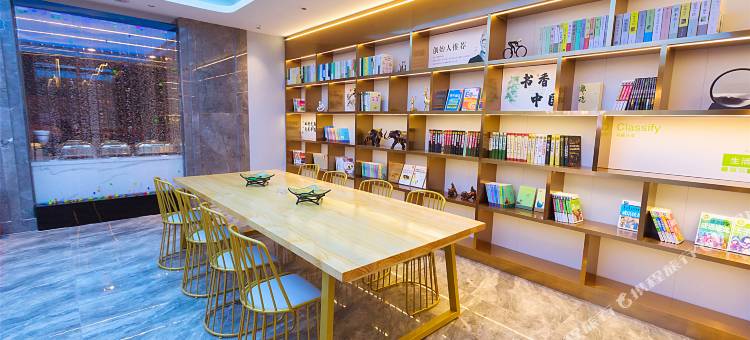 豪斯智能酒店(沈阳北站金融中心地铁站店)图片
