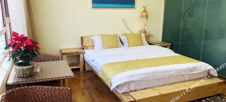 拉萨悠远的天空自驾车营地图片