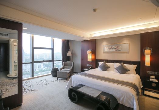 Zhong Lian Yuehai International Hotel Hotel Overview