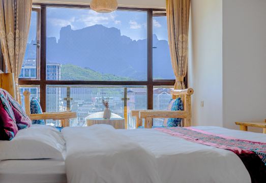 近远山美宿酒店（张家界天门山国家森林公园店）外景图