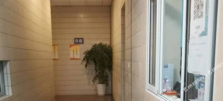 布丁严选酒店(上海外滩四川北路地铁站店)图片