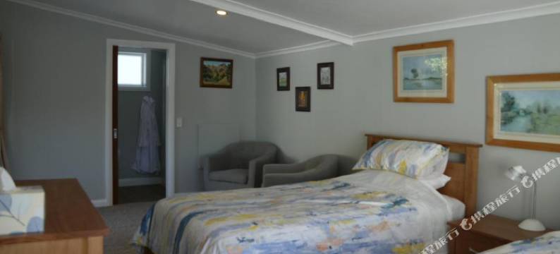 镇峰汽车旅馆(Top of the Town)图片