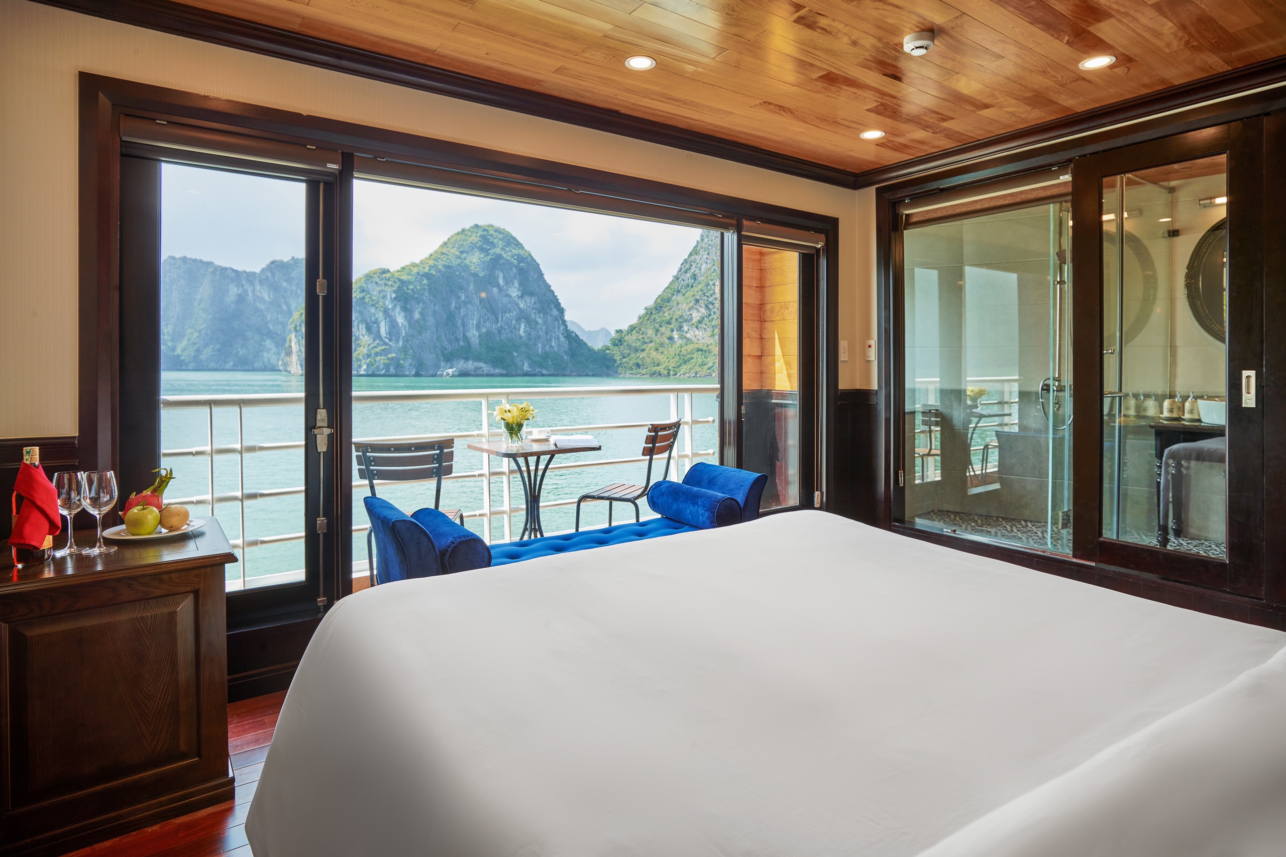 Dragon Bay Cruise-Halong Bay Updated 2023 Room Price-Reviews & Deals |  Trip.com