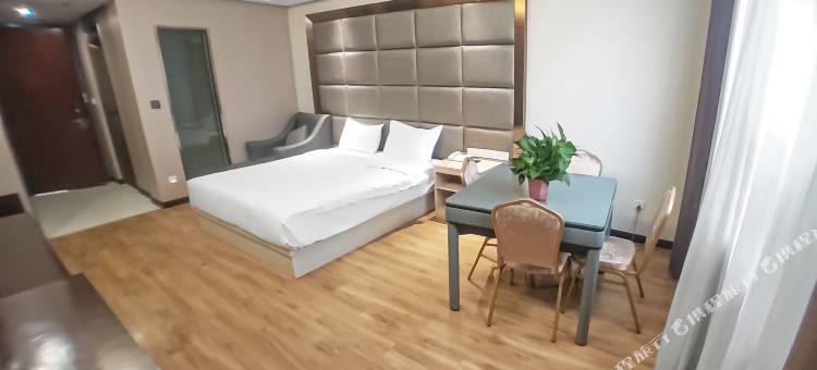 松滋豪泰滨江大酒店(新江口大桥市标店)图片