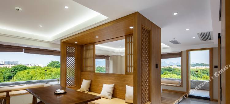 维纳斯皇家酒店(桂林象鼻山日月双塔店)图片