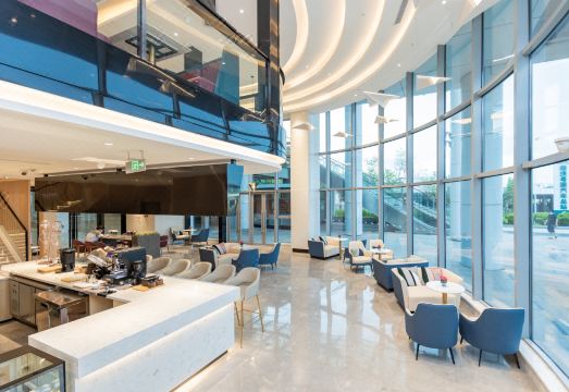 紫荆嘉虹酒店（肇庆火车站星湖风景区店）外景图