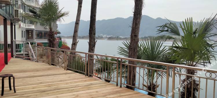 仙岛湖河畔岛上民宿图片