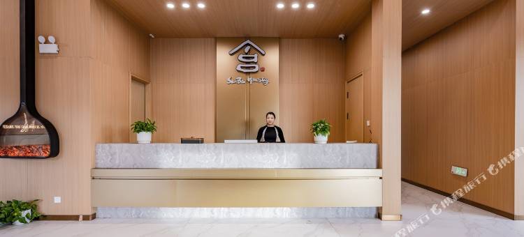 禾木三百所民宿图片