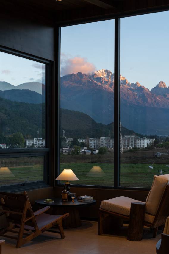安束·Ans丨日照金山·与你共赴山海之约·雪山观景度假庭院图片