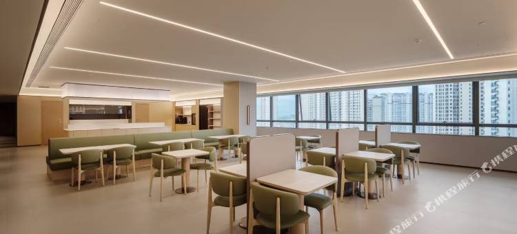 美辰时光酒店公寓(港口保利广场店)图片
