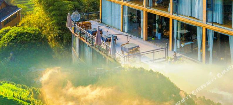 龙脊梯田畔山渡全景民宿(西山韶乐千层天梯观景台店)图片