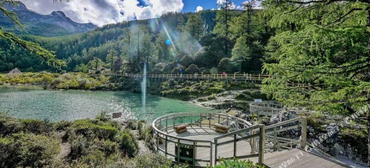 首旅如家派柏·云酒店(稻城亚丁风景区新游客服务中心店)图片