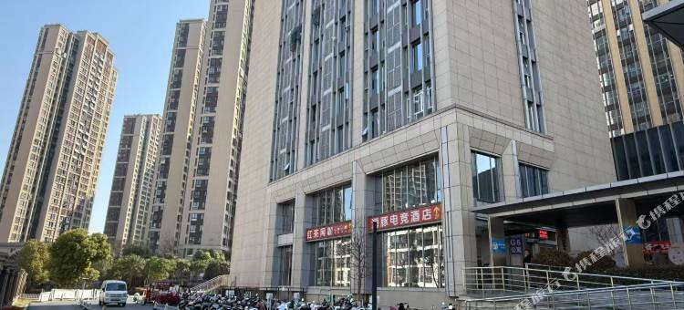亚锦巨幕观影民宿(绿地新都会店)图片