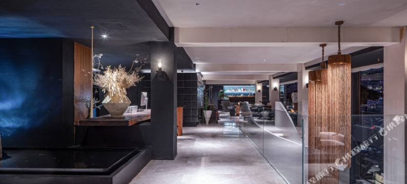 鸾喜·隐奢私汤全景民宿(西江千户苗寨观景台店)图片