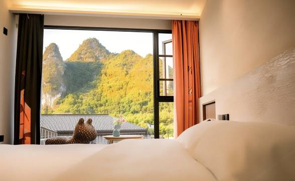 逸境•轻居智能江景民宿(兴坪古镇20元人民币景区店)