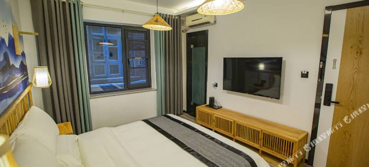 一缕阳光胡同里城市民宿(新乡火车站店)图片