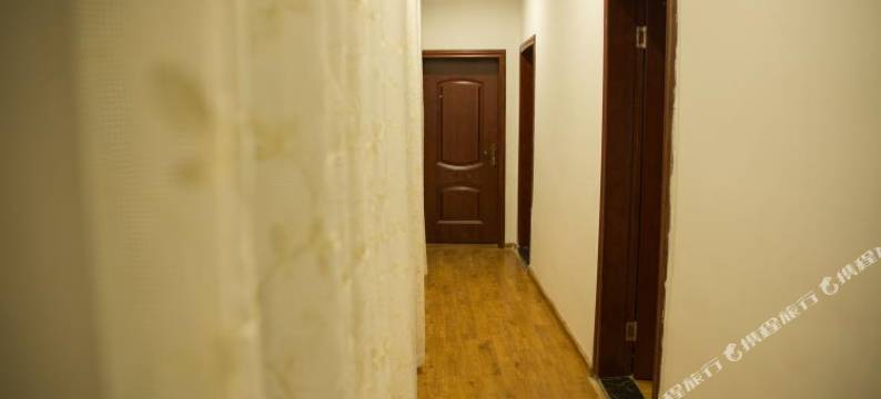 张家界庸城客栈(天门山索道店)图片