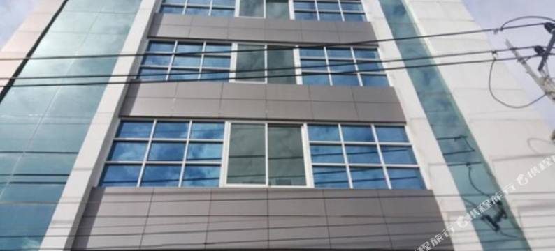 万伦SP 住宅酒店(SP Residence Suratthani)图片