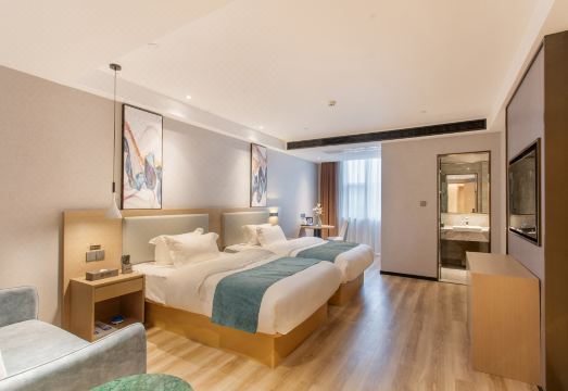 Unitour Hotel (Binyang Litang High-Speed Railway Station) Hotel Overview