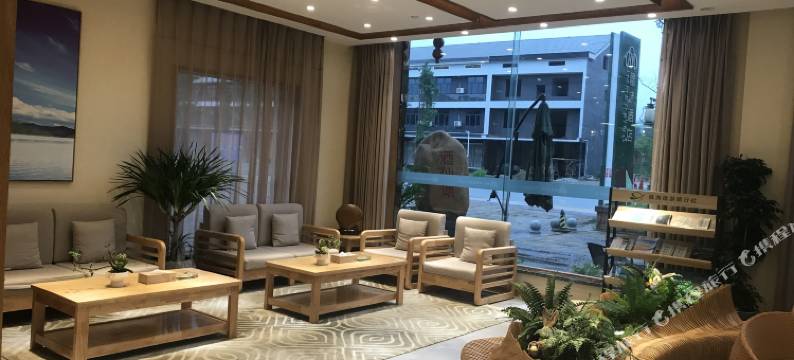 隐陌酒店(攸县酒仙湖风景区店)图片