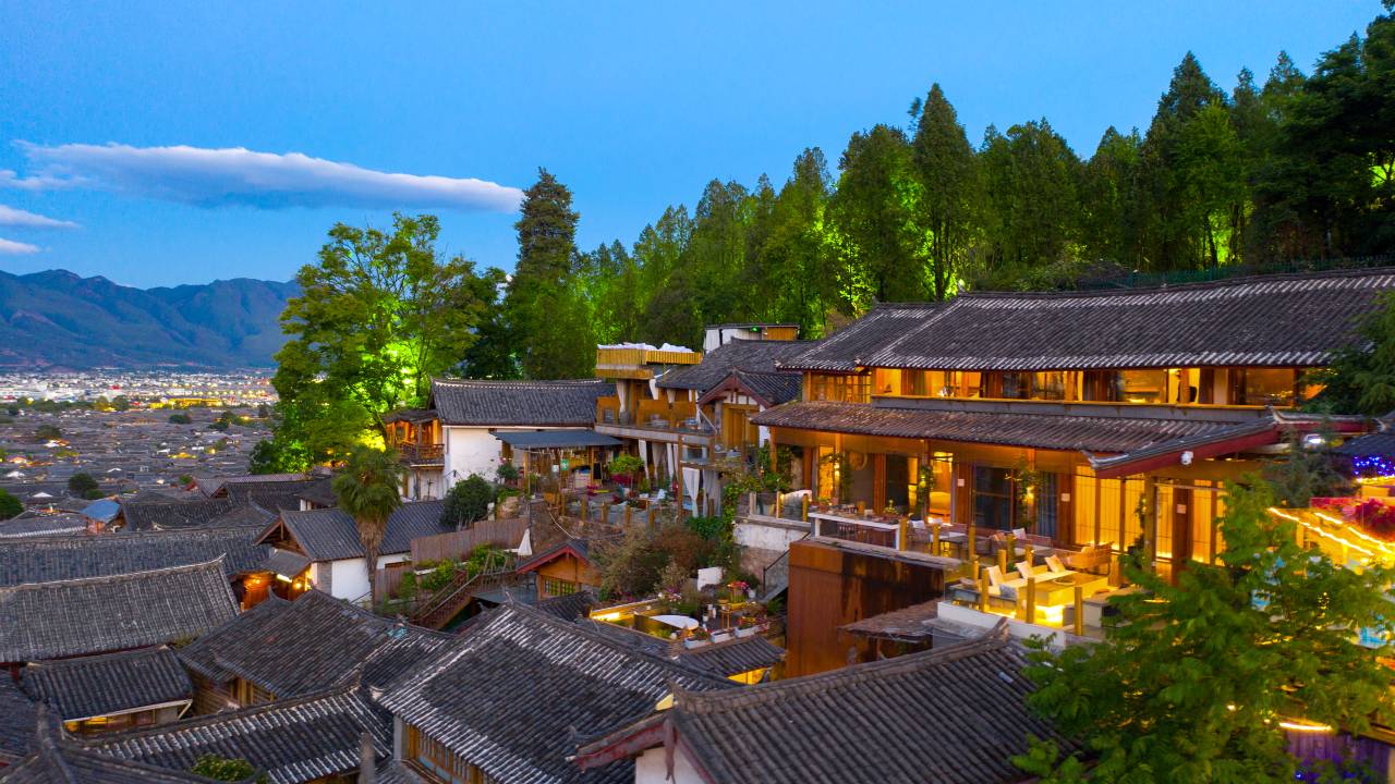心宿雪山倾城全景度假会馆(丽江古城狮子山店)图片