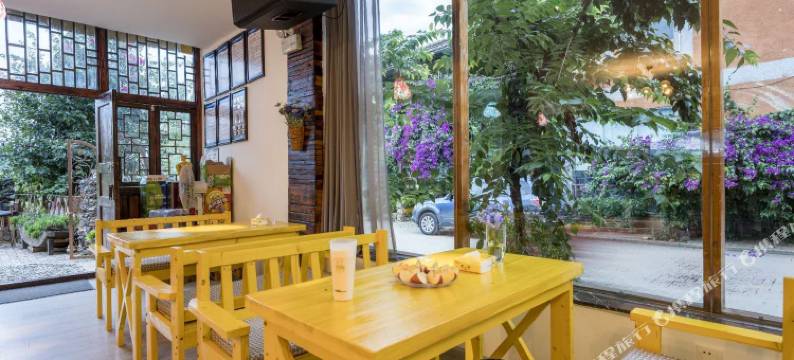 普者黑书行度假湖景民宿(情人桥店)图片