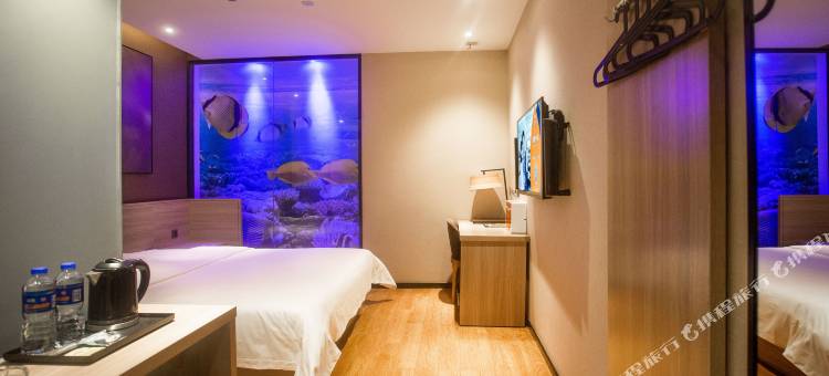 格盟酒店(重庆财富中心幸福广场光电园轻轨站店)图片