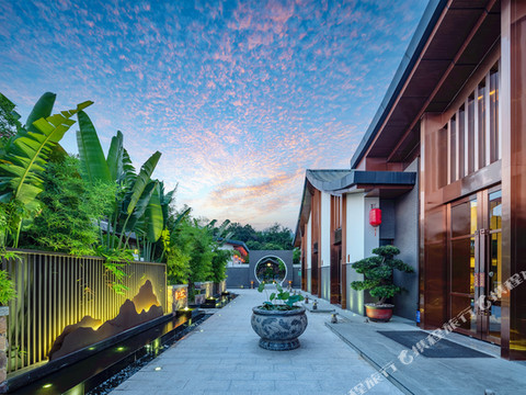 深圳深兰华亭·梵麓香眠海滨酒店(较场尾店)