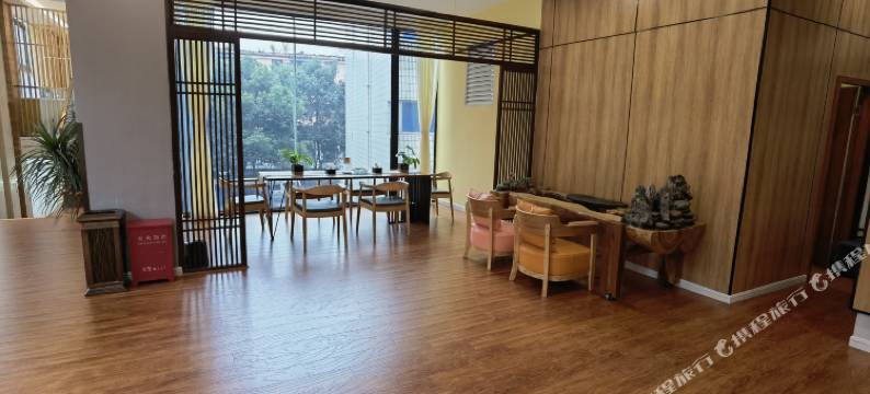 成都三石精品酒店图片