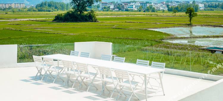 花筑·九华山夕露沾衣民宿图片