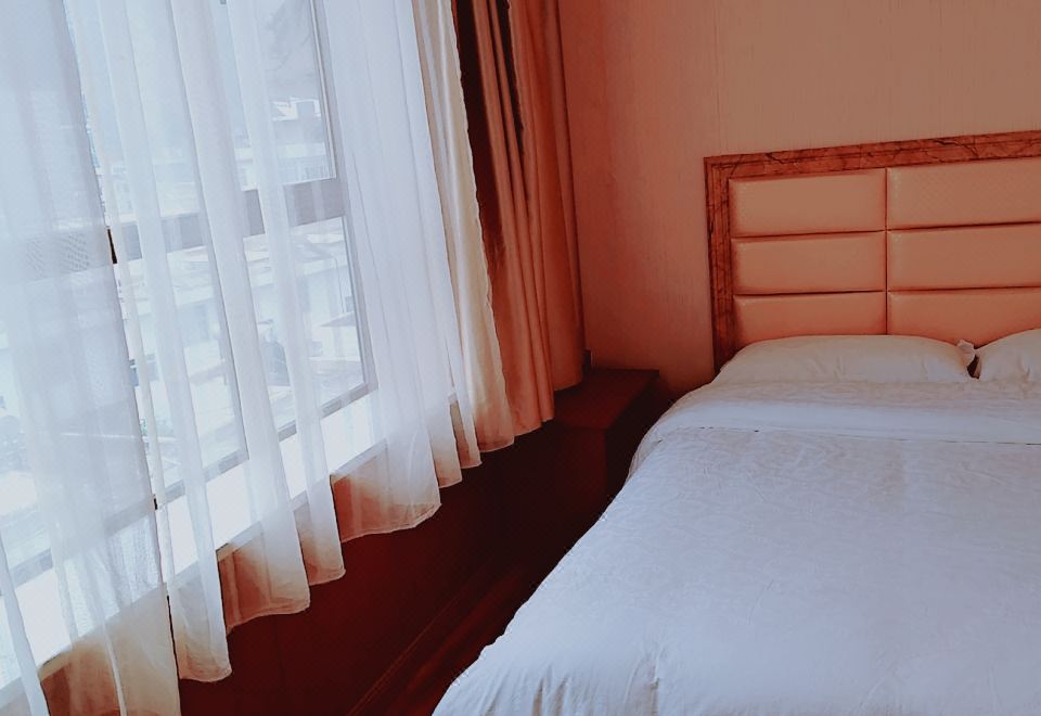 Hotel Overview