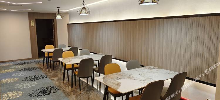 都市花园酒店(上海曹安路定边路地铁站店)图片