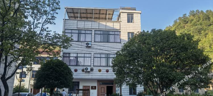 新昌穿岩十九峰幸福时光客栈图片