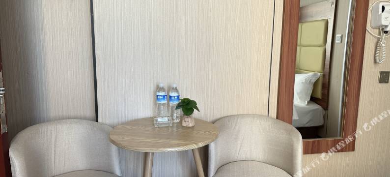 六盘水水城精品酒店(双水小广场店)图片