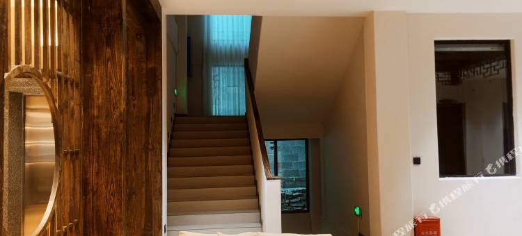 良園·天井四合院｜露台花园亲子度假民宿(边城茶洞景区店)图片