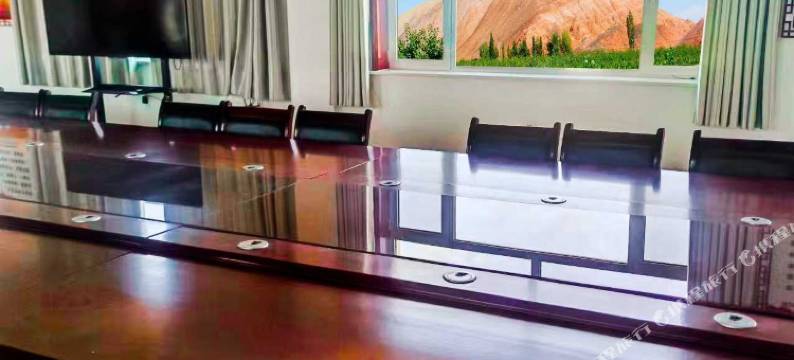 七彩丹霞山舍别院图片