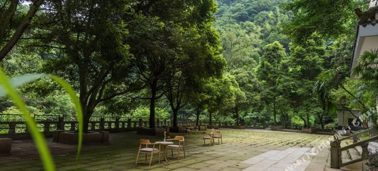 蓝天时光酒店(峨眉山风景区店)图片