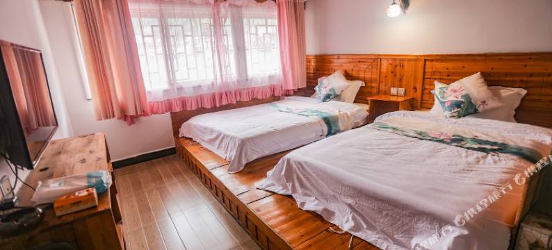 凤凰西陵居(凤凰古城西门城楼店)图片